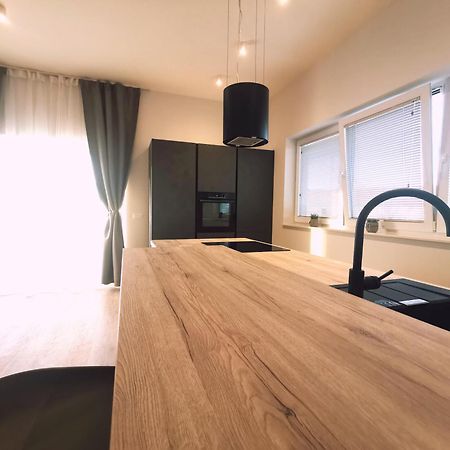 Villa Kora - Luxury Holiday Apartments Lumbarda Bagian luar foto