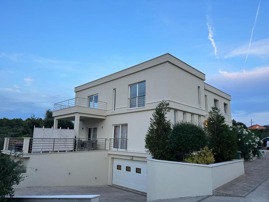 Villa Kora - Luxury Holiday Apartments Lumbarda Bagian luar foto