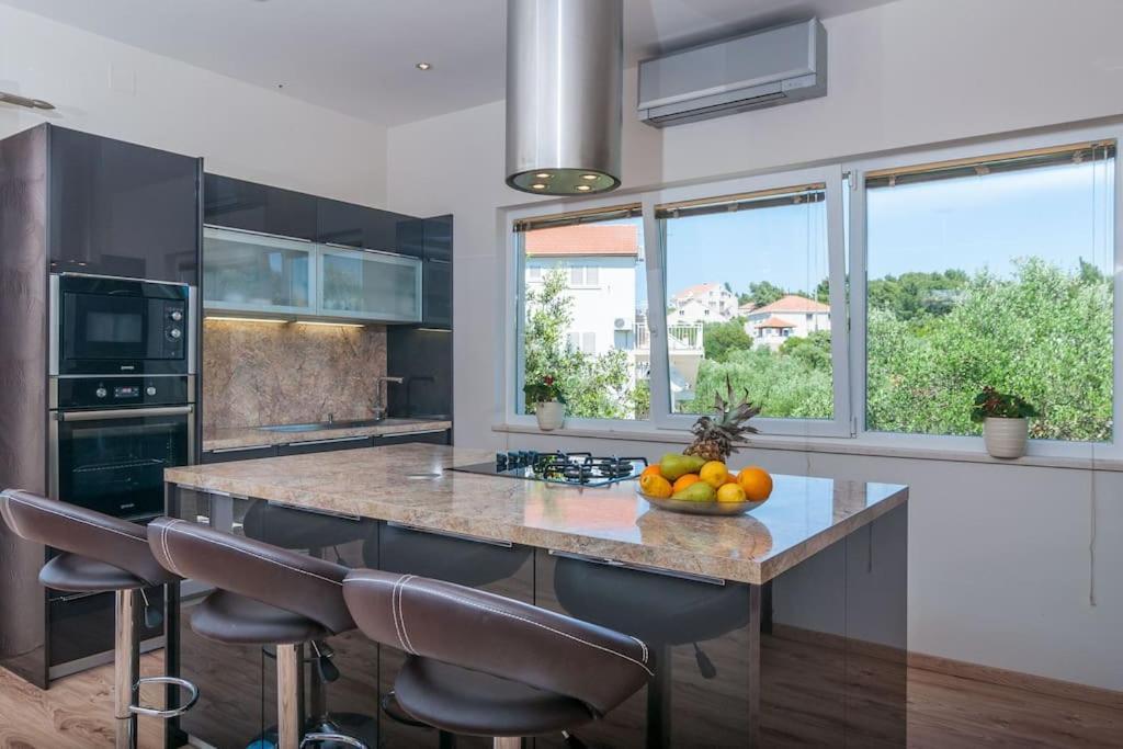 Villa Kora - Luxury Holiday Apartments Lumbarda Bagian luar foto