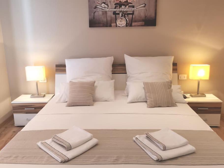 Villa Kora - Luxury Holiday Apartments Lumbarda Bagian luar foto